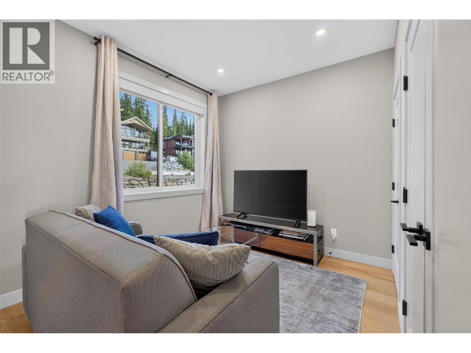 9823 Cathedral Drive, Silver Star, British Columbia  V1B 0S1 - Photo 29 - 10397394