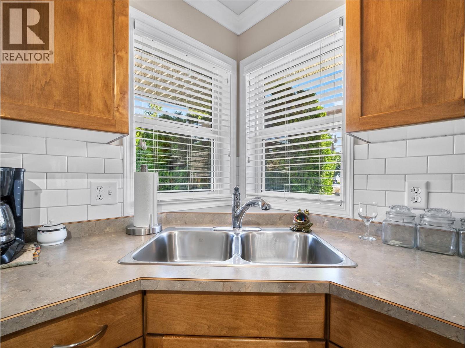 51 8 Avenue Sw Unit# 14, Salmon Arm, British Columbia  V1E 3L9 - Photo 11 - 10398760