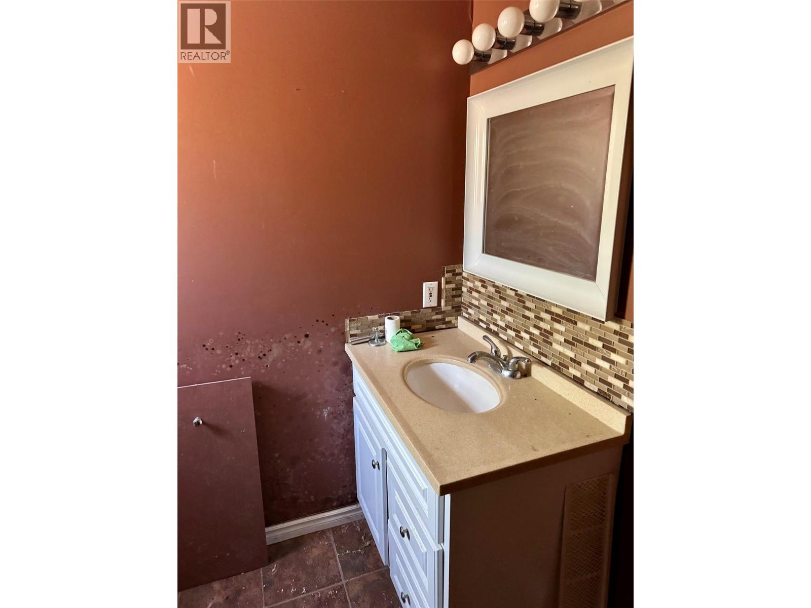 3701 3 Highway Unit# 1, Erickson, British Columbia  V0B 1G1 - Photo 14 - 10398518