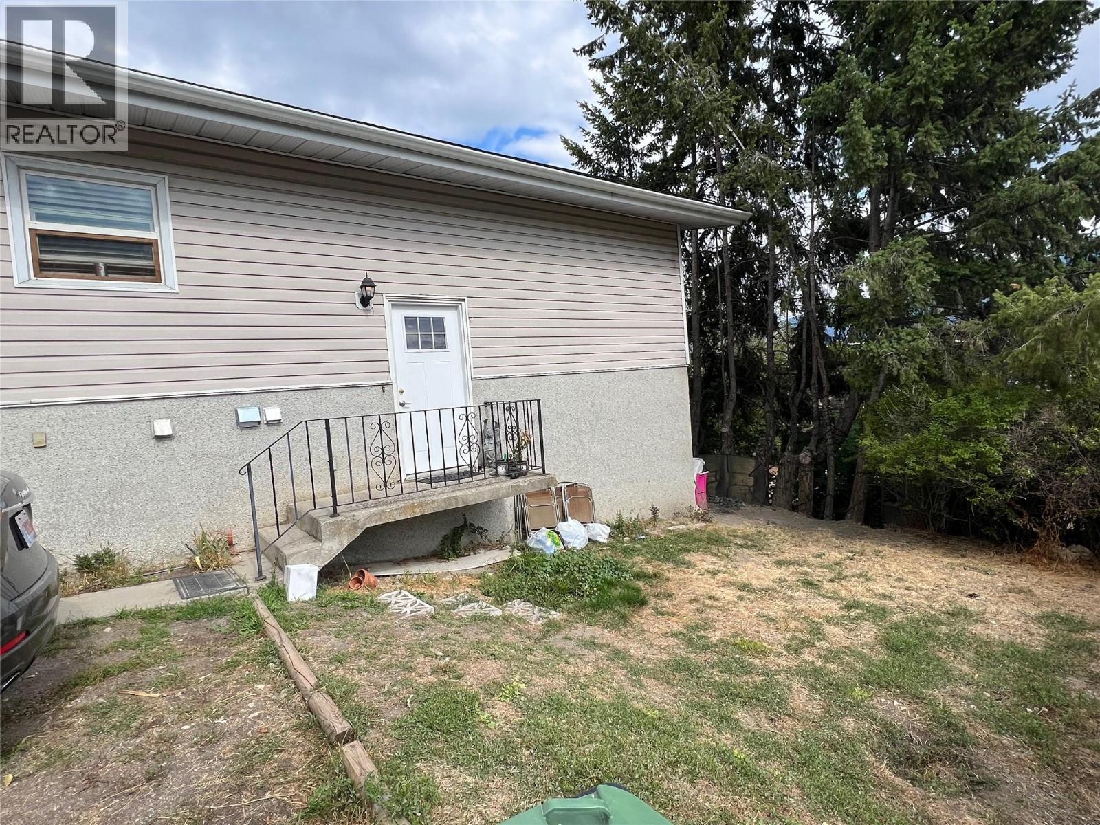 3503 35 Street, Vernon, British Columbia  V1T 6C2 - Photo 3 - 10398609