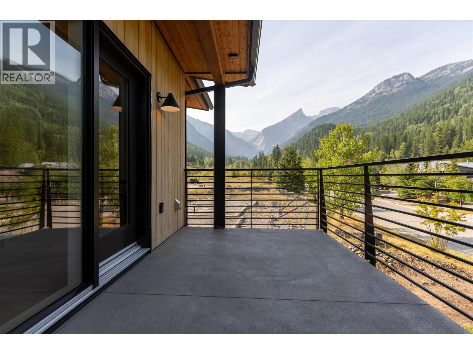 445 Canyon Trail Unit# C, Fernie, British Columbia  V0B 1M5 - Photo 42 - 10398539