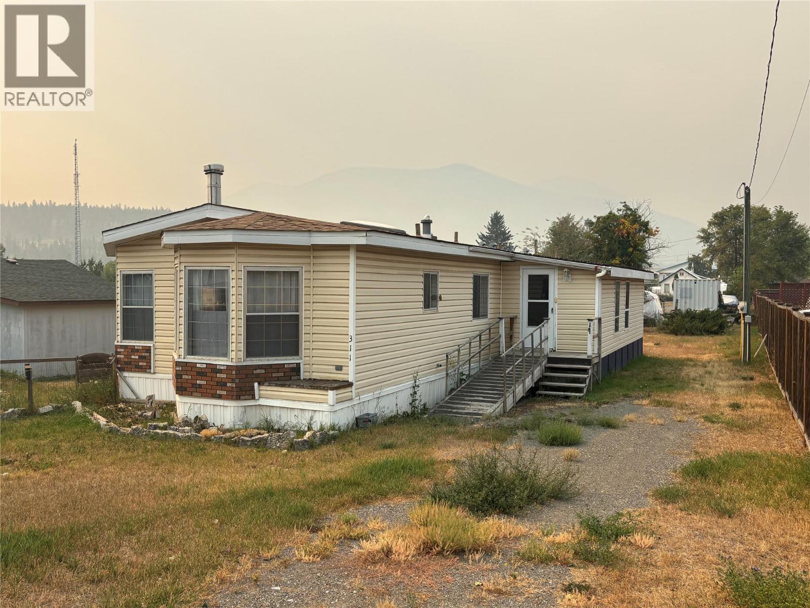 311 Mcdonald Avenue, Clinton, British Columbia  V0K 1K0 - Photo 1 - 10398674