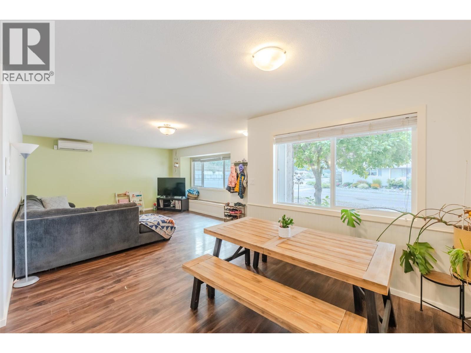 278 Redwing Place, Oliver, British Columbia  V0H 1T4 - Photo 5 - 10397741