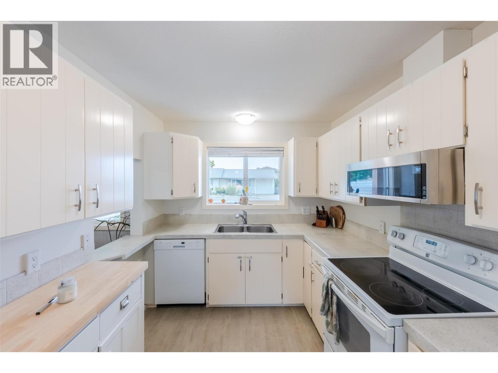 278 Redwing Place, Oliver, British Columbia  V0H 1T4 - Photo 6 - 10397741