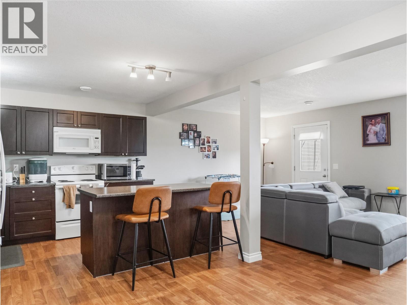 8206 18 Street, Dawson Creek, British Columbia  V1G 0G4 - Photo 2 - 10398696