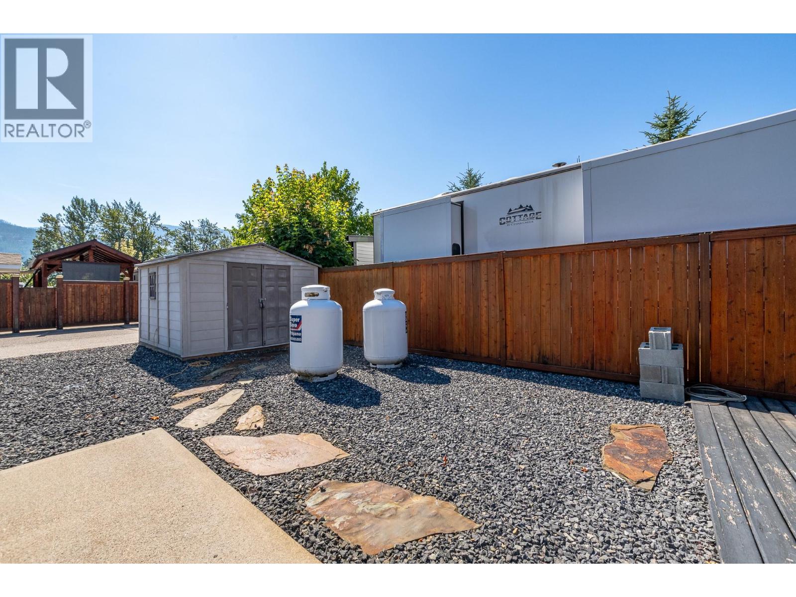 1383 Silver Sands Road Unit# 30, Sicamous, British Columbia  V0E 2V4 - Photo 11 - 10398648