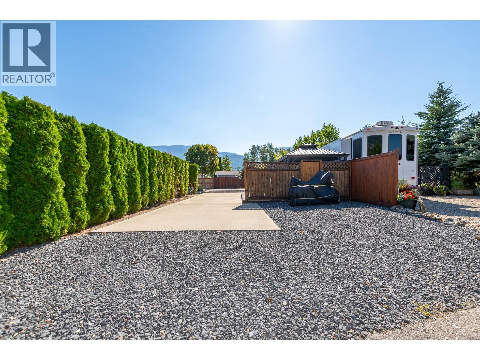 1383 Silver Sands Road Unit# 30, Sicamous, British Columbia  V0E 2V4 - Photo 3 - 10398648