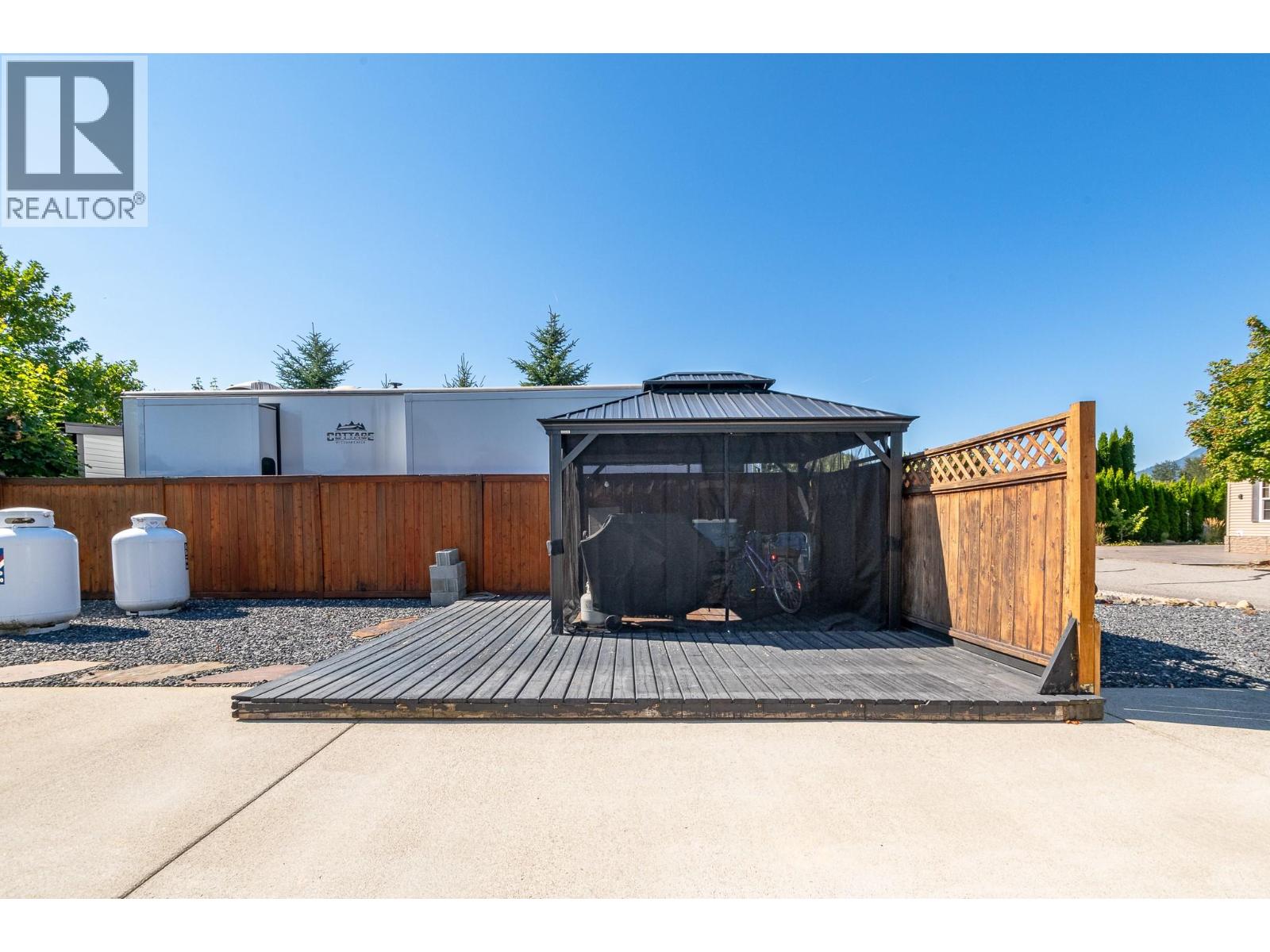 1383 Silver Sands Road Unit# 30, Sicamous, British Columbia  V0E 2V4 - Photo 4 - 10398648