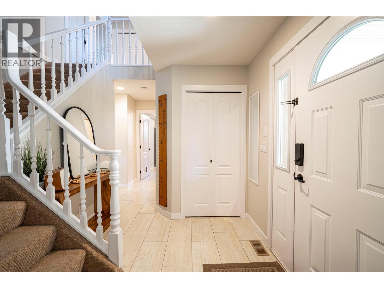 1867 Portland Avenue, Kelowna, British Columbia  V1V 1R9 - Photo 3 - 10398551