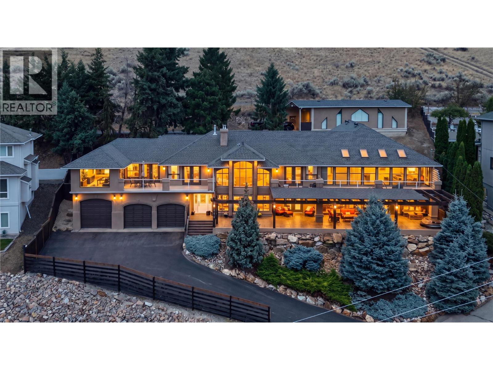 7959 Tronson Road, Vernon, British Columbia  V1T 6L7 - Photo 1 - 10397965