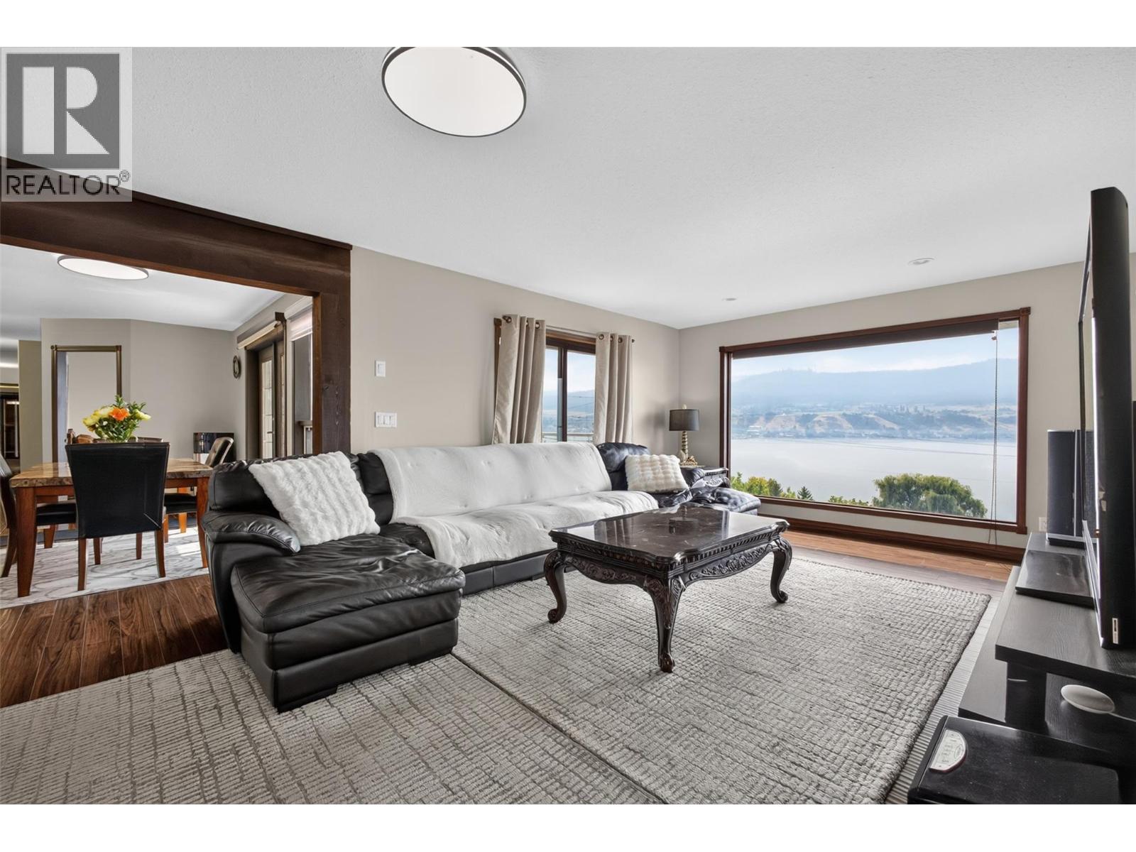 7959 Tronson Road, Vernon, British Columbia  V1T 6L7 - Photo 13 - 10397965
