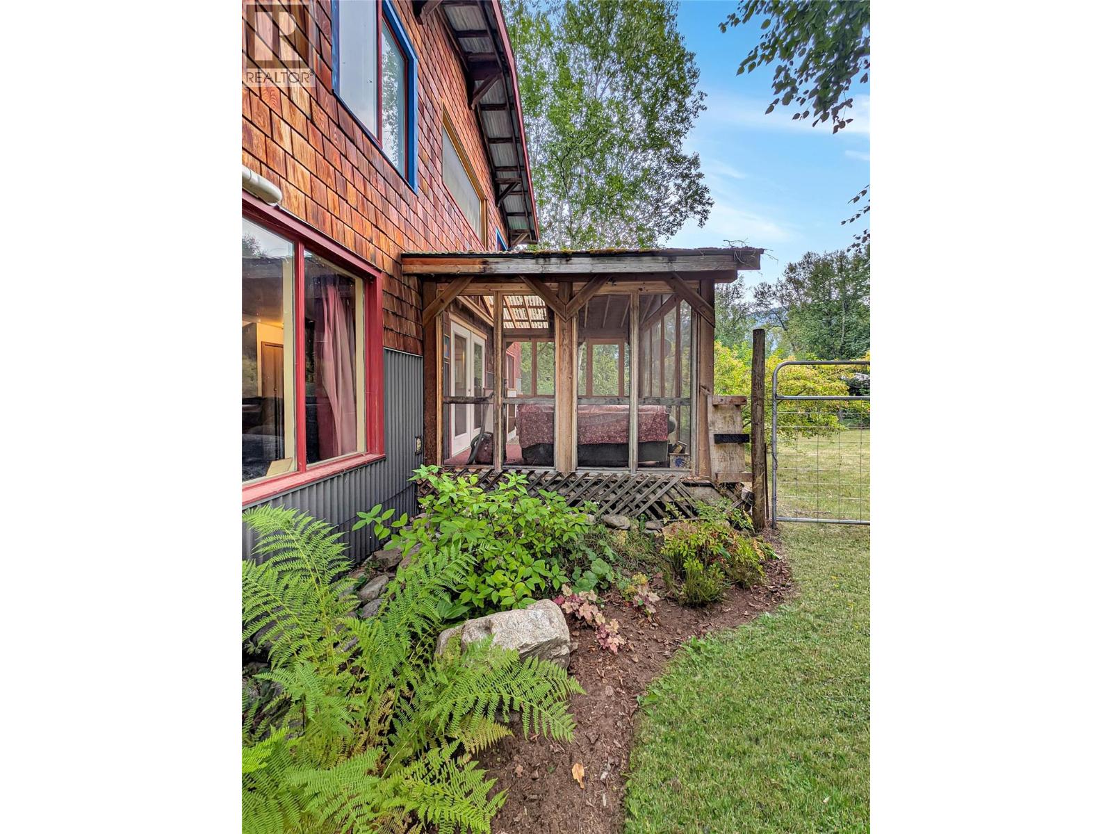 6518 Slocan River Road, Winlaw, British Columbia  V0G 2J0 - Photo 5 - 10398770