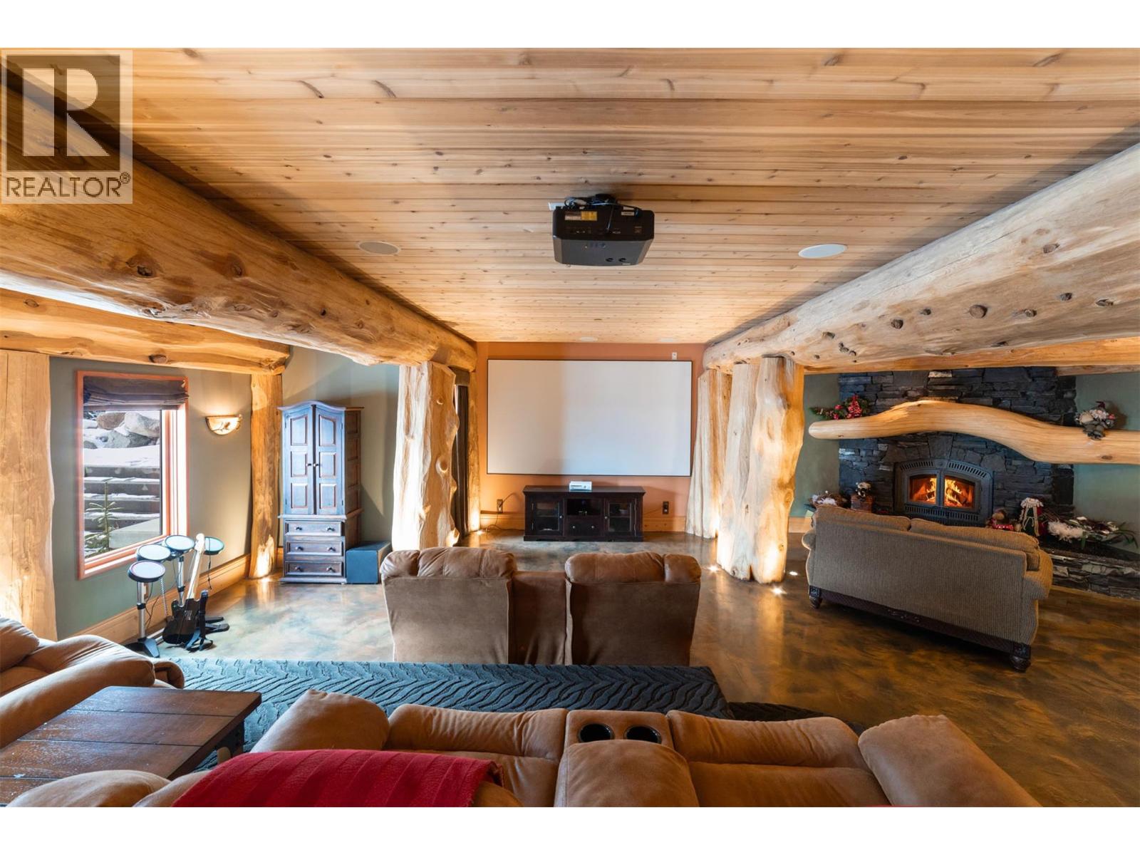 525 Feathertop Way, Big White, British Columbia  V1P 1P3 - Photo 7 - 10398378