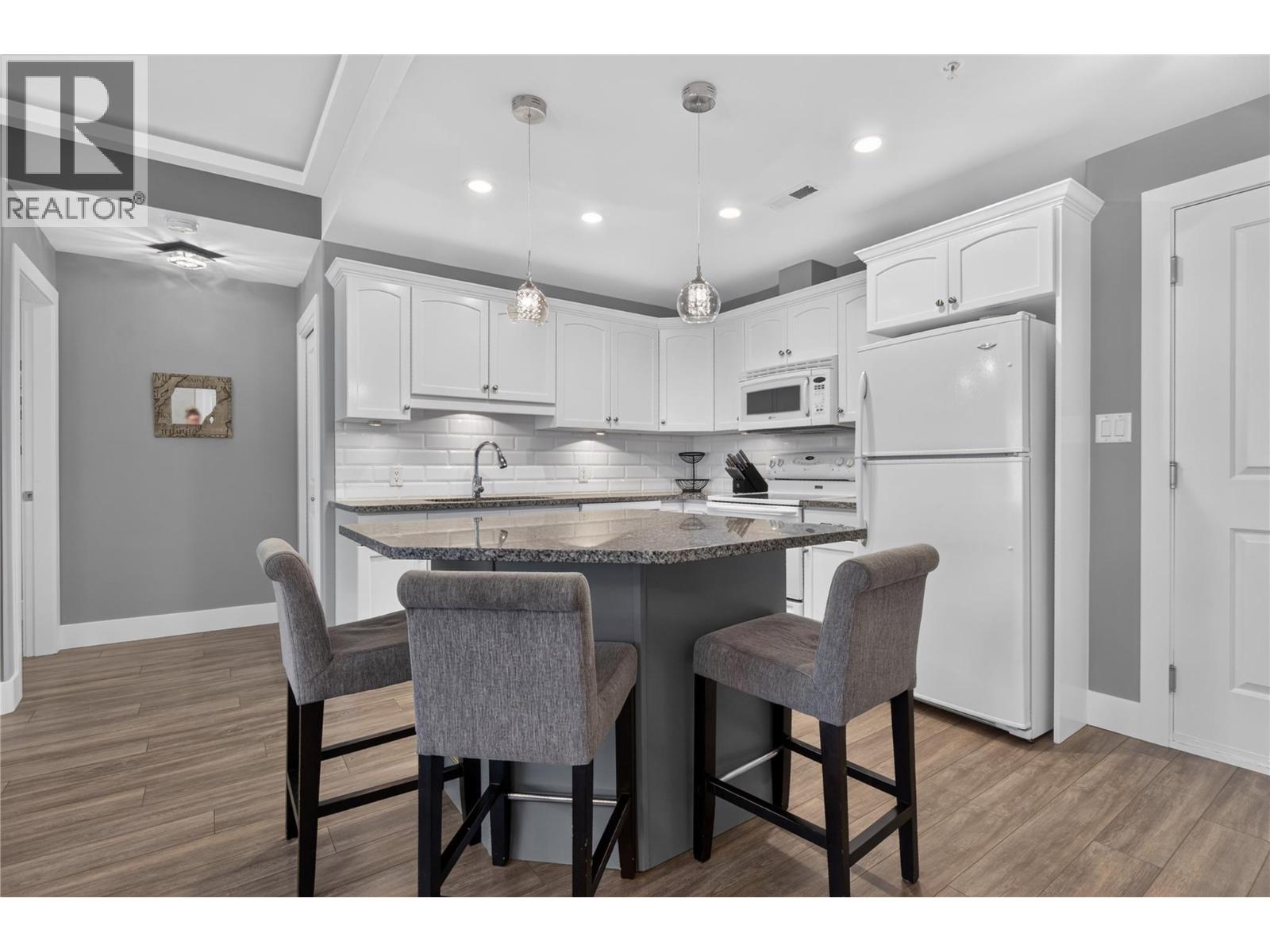 277 Yorkton Avenue Unit# 305, Penticton, British Columbia  V2A 3V4 - Photo 8 - 10398586