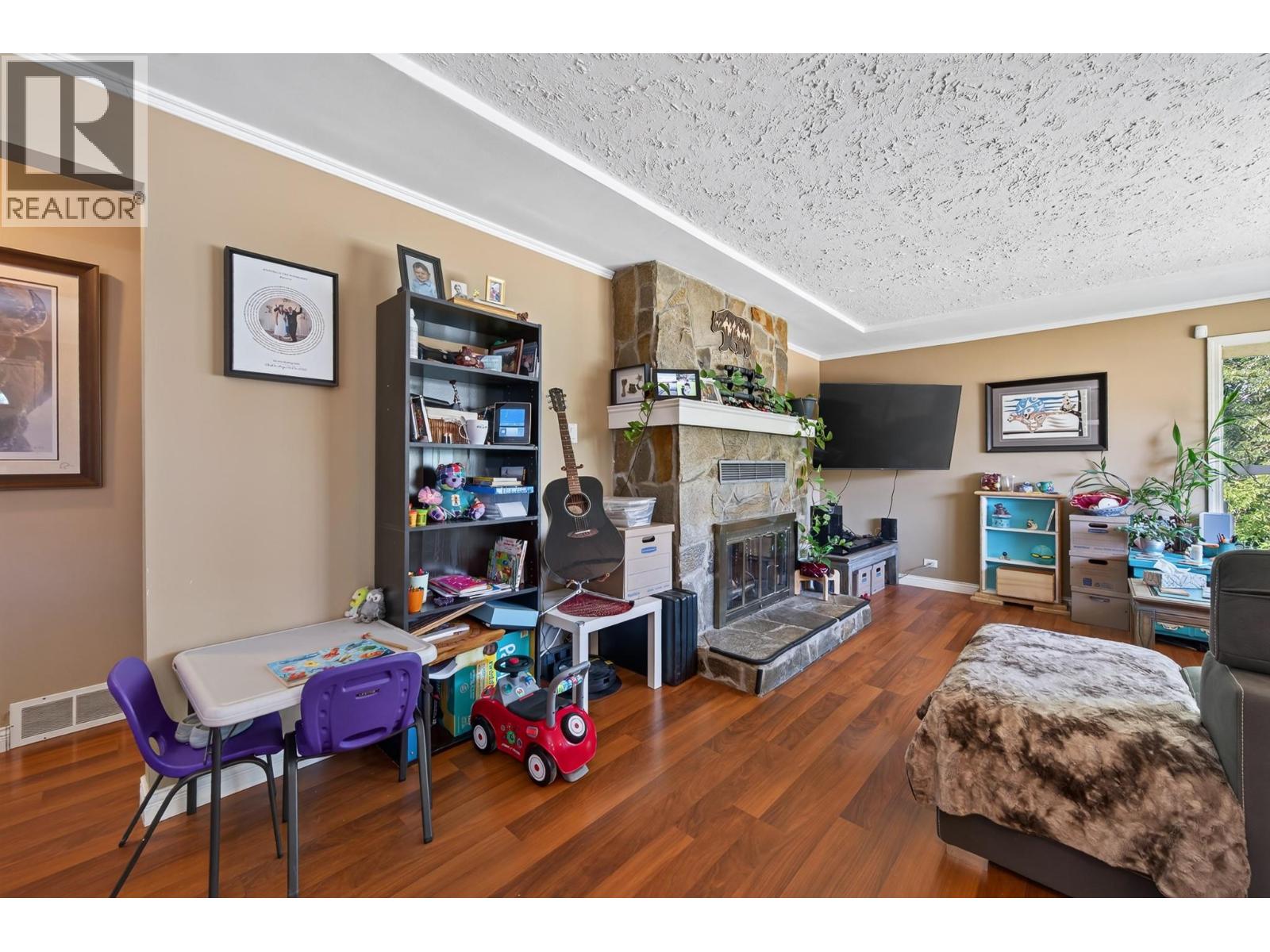 5855 Dallas Drive, Kamloops, British Columbia  V2C 4X3 - Photo 4 - 10398810