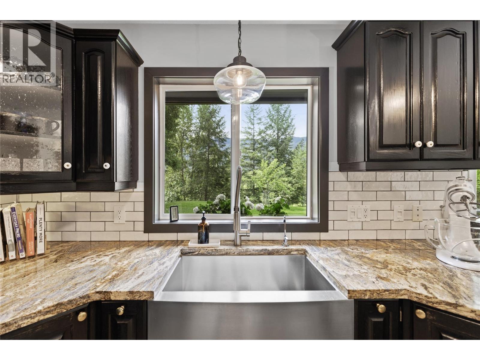 1209 Bain Road, Clearwater, British Columbia  V0E 1N1 - Photo 11 - 10398832