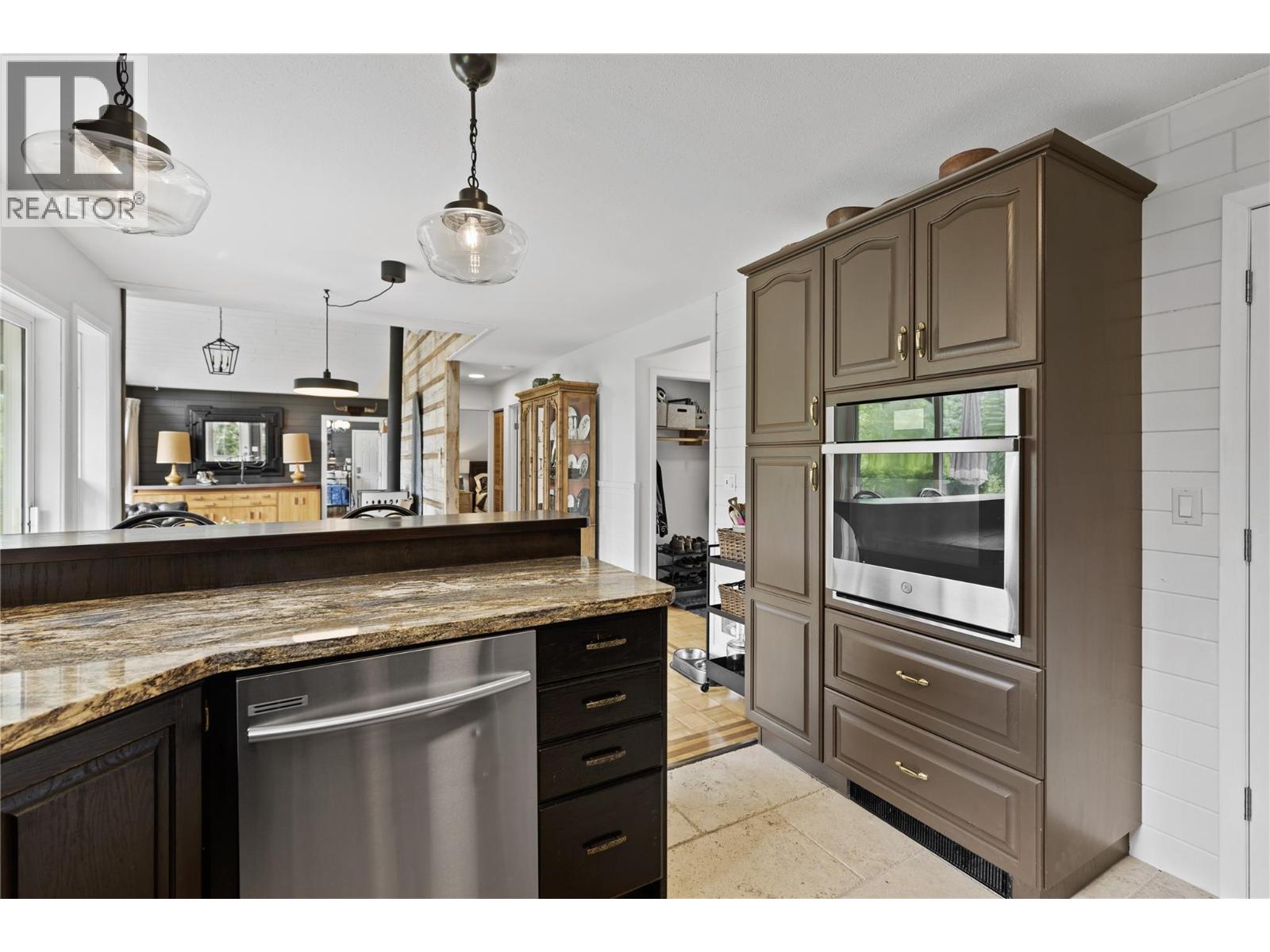 1209 Bain Road, Clearwater, British Columbia  V0E 1N1 - Photo 15 - 10398832