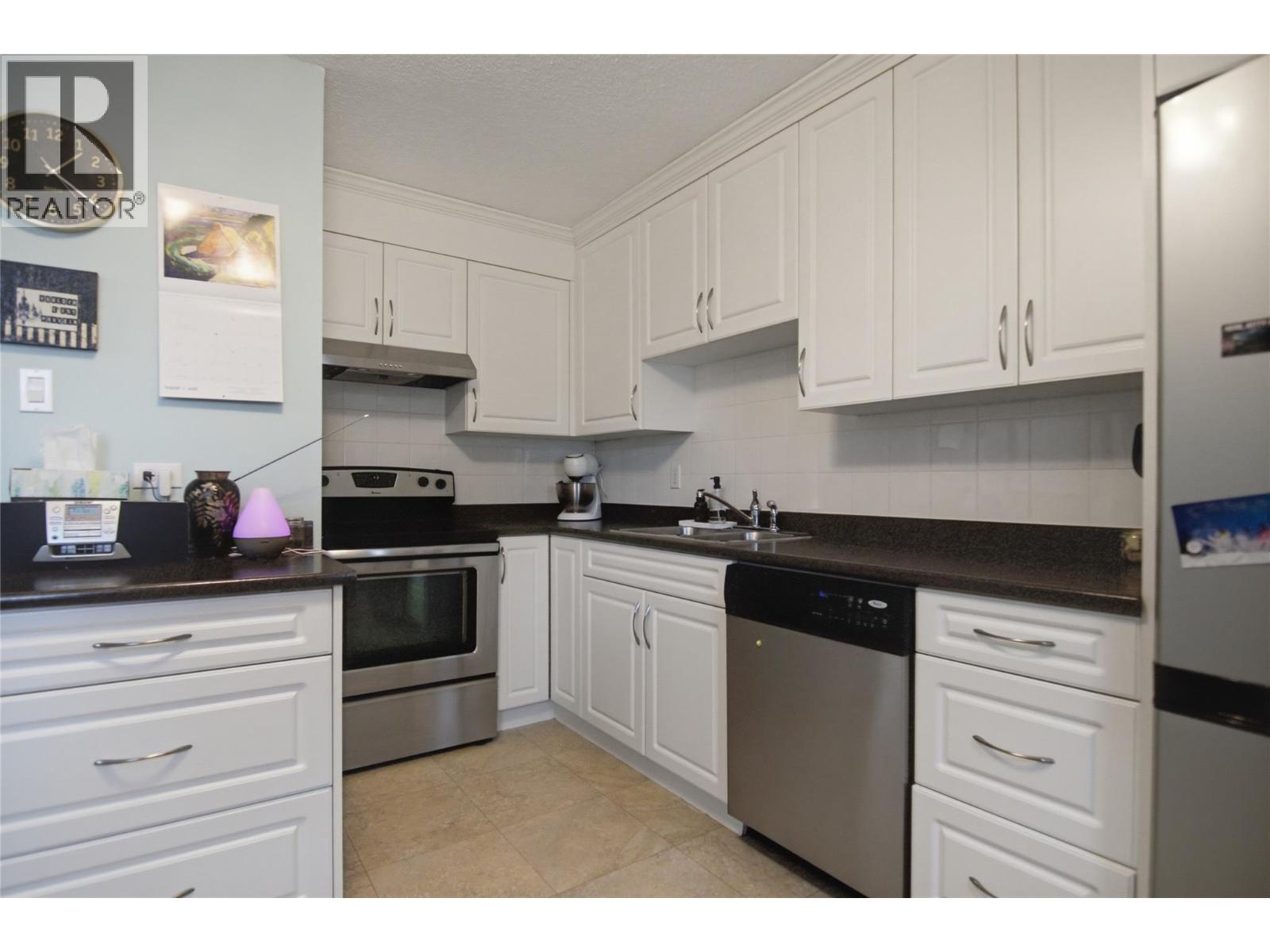 2505 Sunset Drive Unit# 1, Kamloops, British Columbia  V2C 4K1 - Photo 11 - 10398613