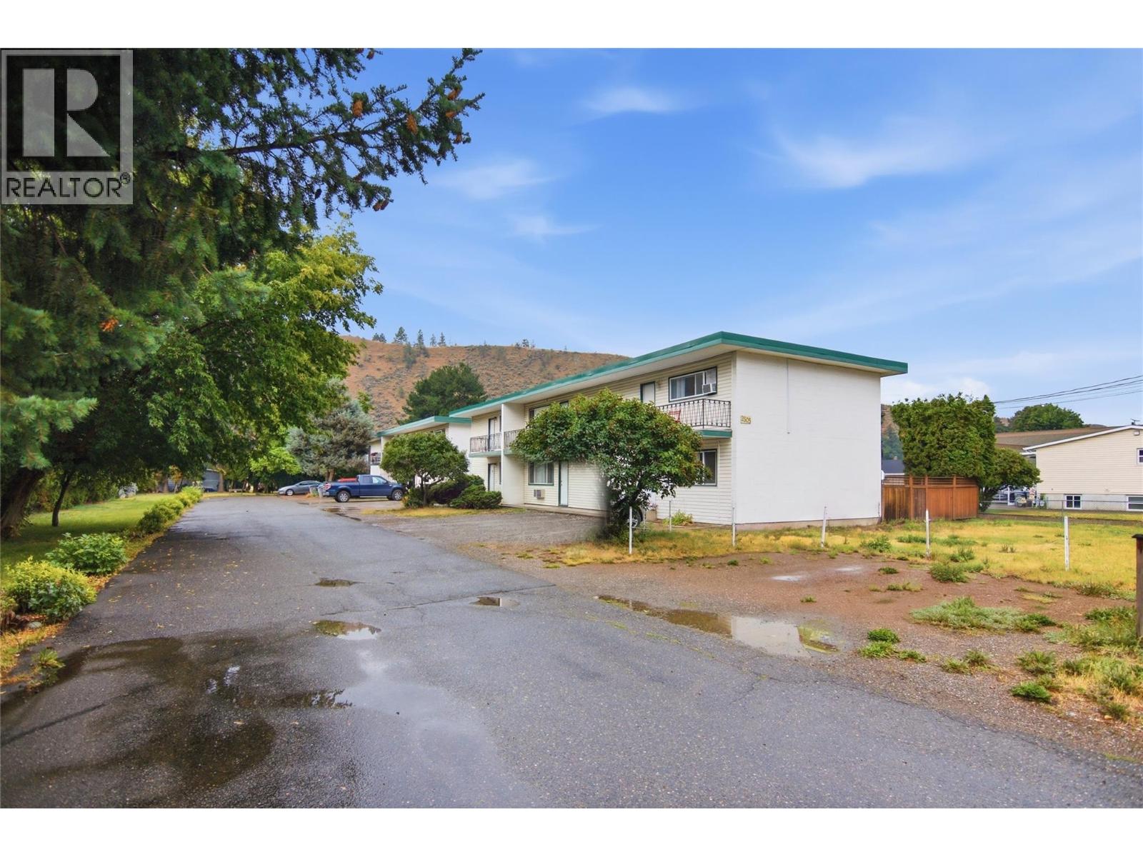 2505 Sunset Drive Unit# 1, Kamloops, British Columbia  V2C 4K1 - Photo 3 - 10398613