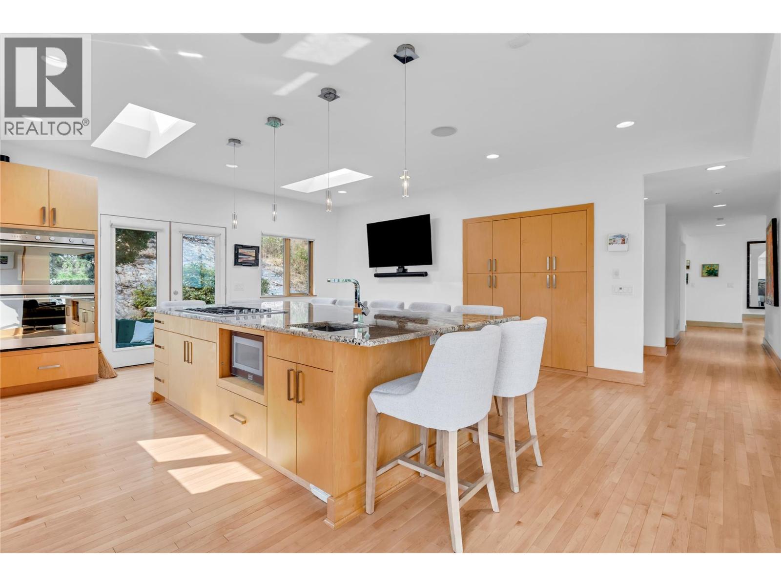 5851 Lakeshore Road, Kelowna, British Columbia  V1W 4J5 - Photo 12 - 10398427