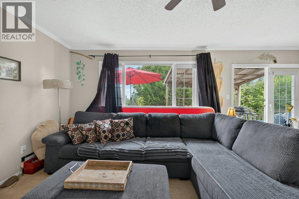 1791 15 Avenue Ne, Salmon Arm, British Columbia  V1E 2T7 - Photo 10 - 10397744