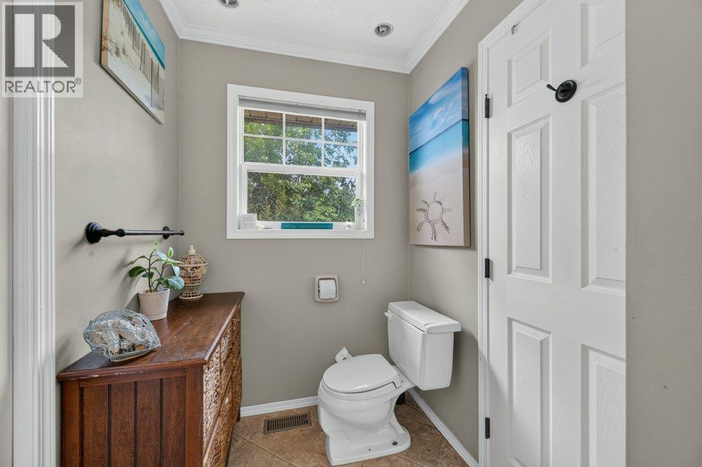 1791 15 Avenue Ne, Salmon Arm, British Columbia  V1E 2T7 - Photo 22 - 10397744