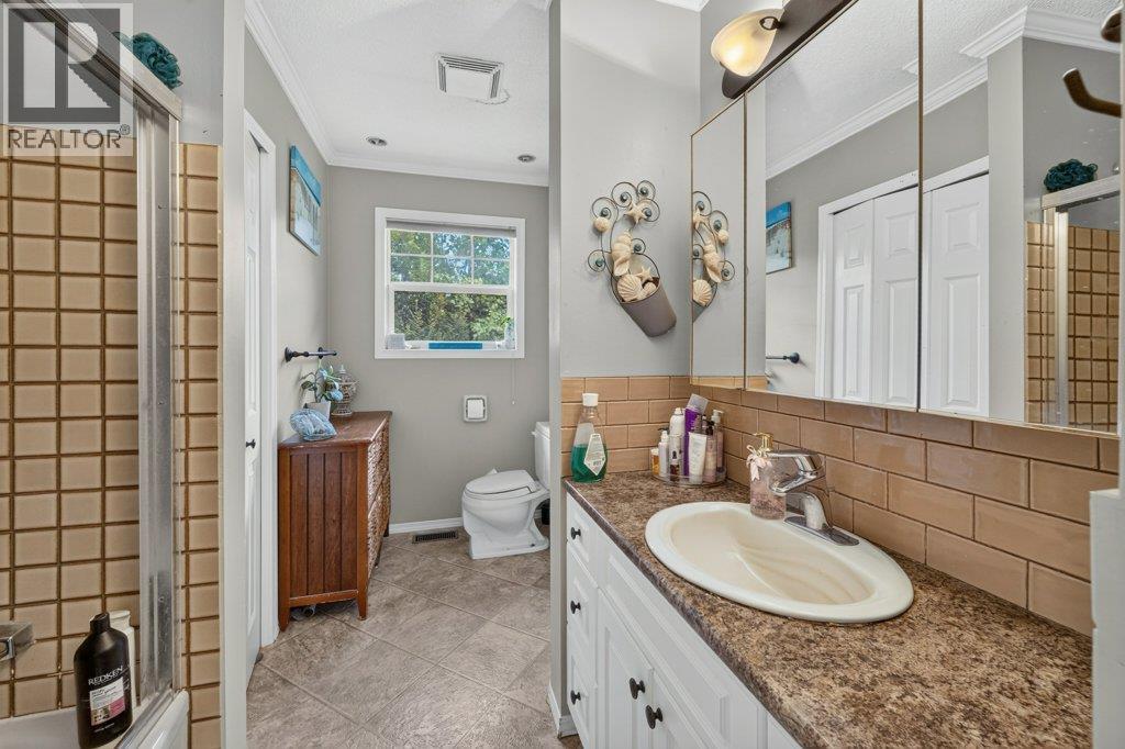 1791 15 Avenue Ne, Salmon Arm, British Columbia  V1E 2T7 - Photo 24 - 10397744