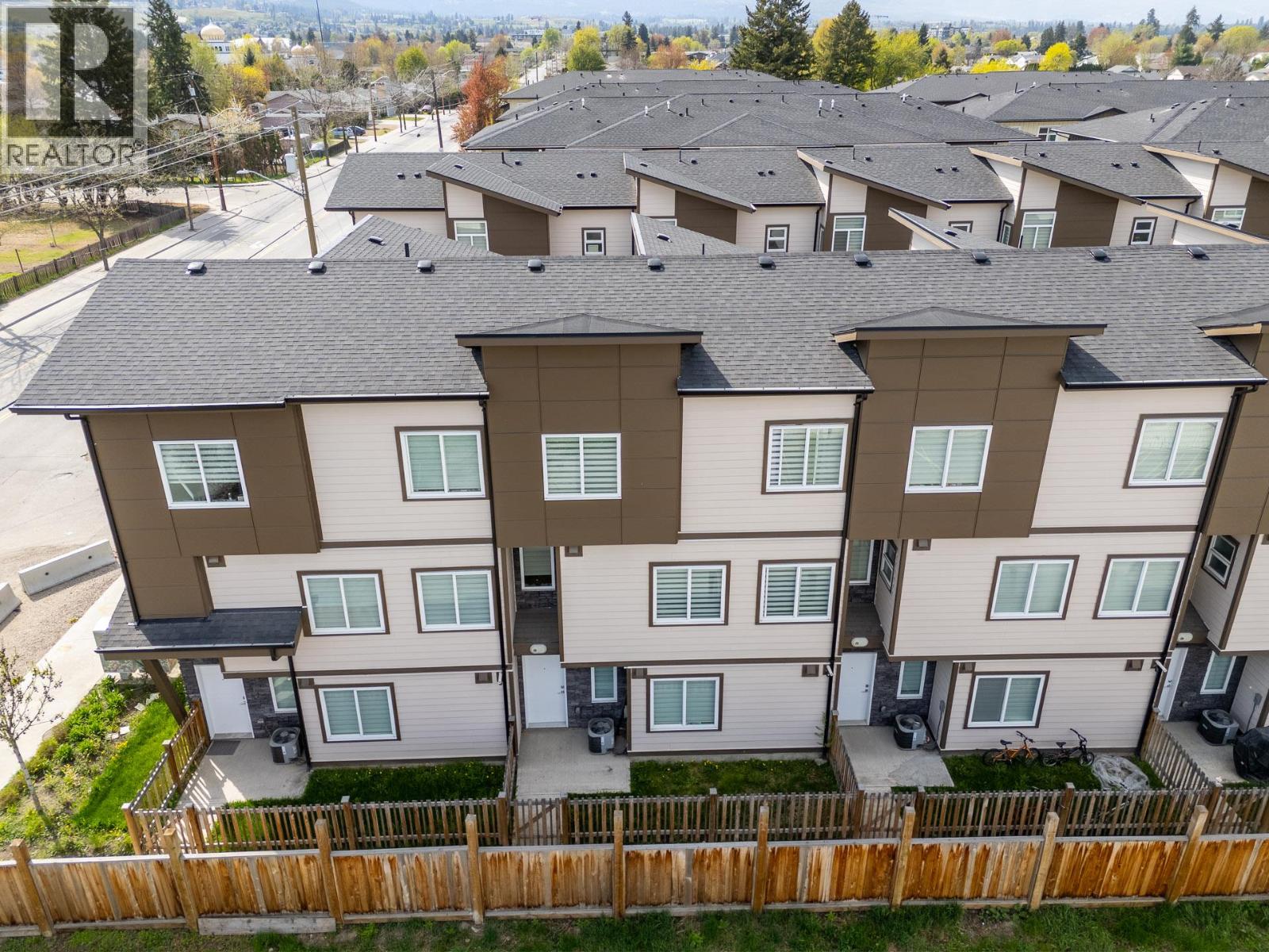 1354 Rutland Road N Unit# 2, Kelowna, British Columbia  V1X 4Z3 - Photo 2 - 10397663