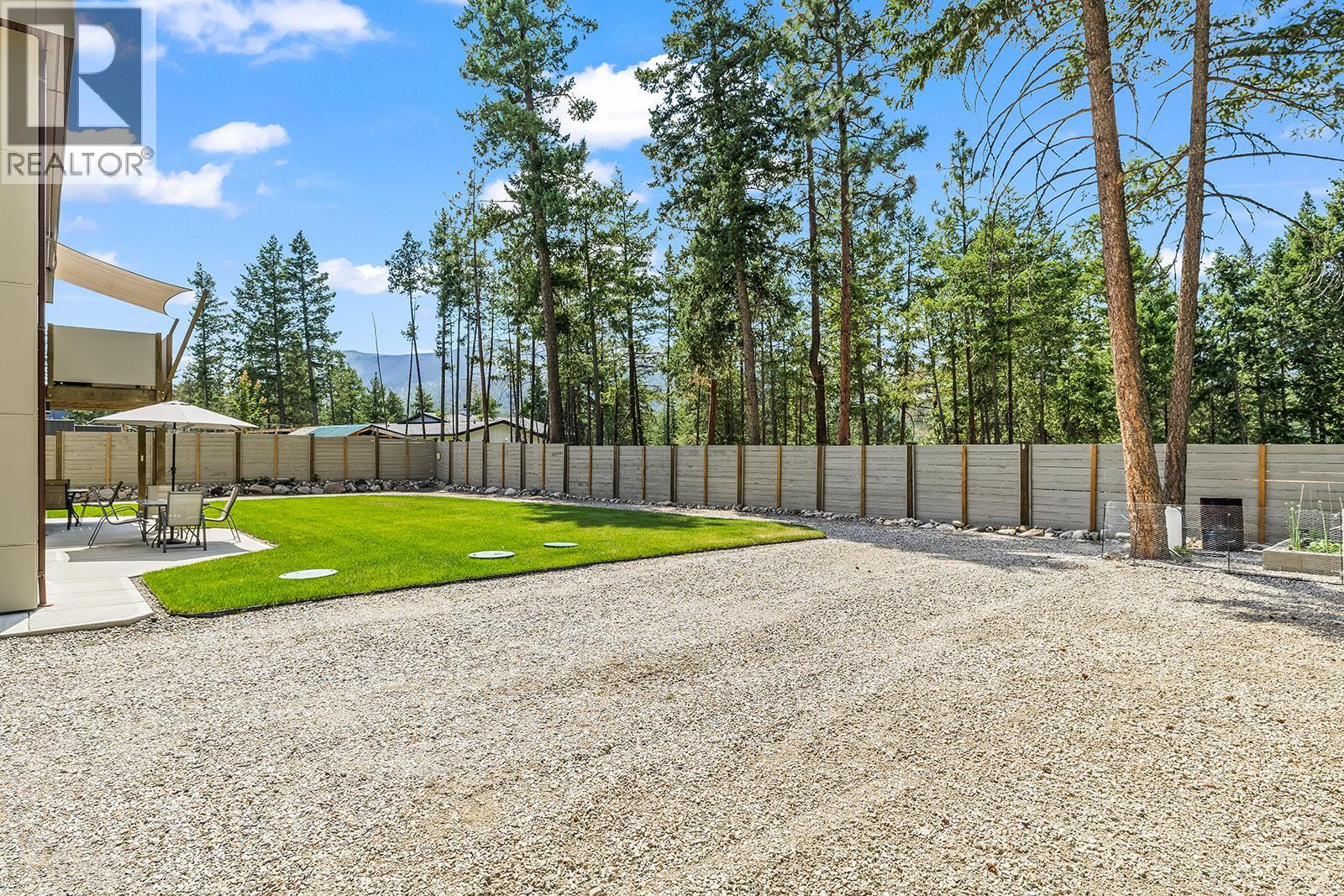 7141 Dunwaters Road, Kelowna, British Columbia  V1Z 3W5 - Photo 7 - 10398795