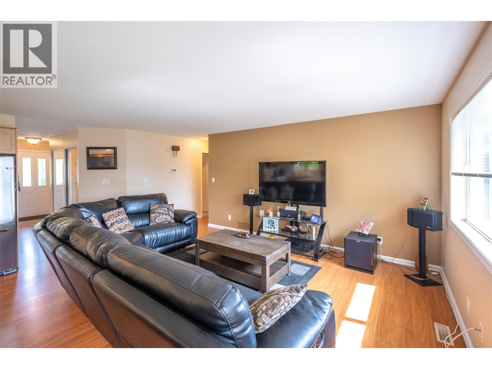 3 Spruce Court, Osoyoos, British Columbia  V0H 1V3 - Photo 6 - 10398849