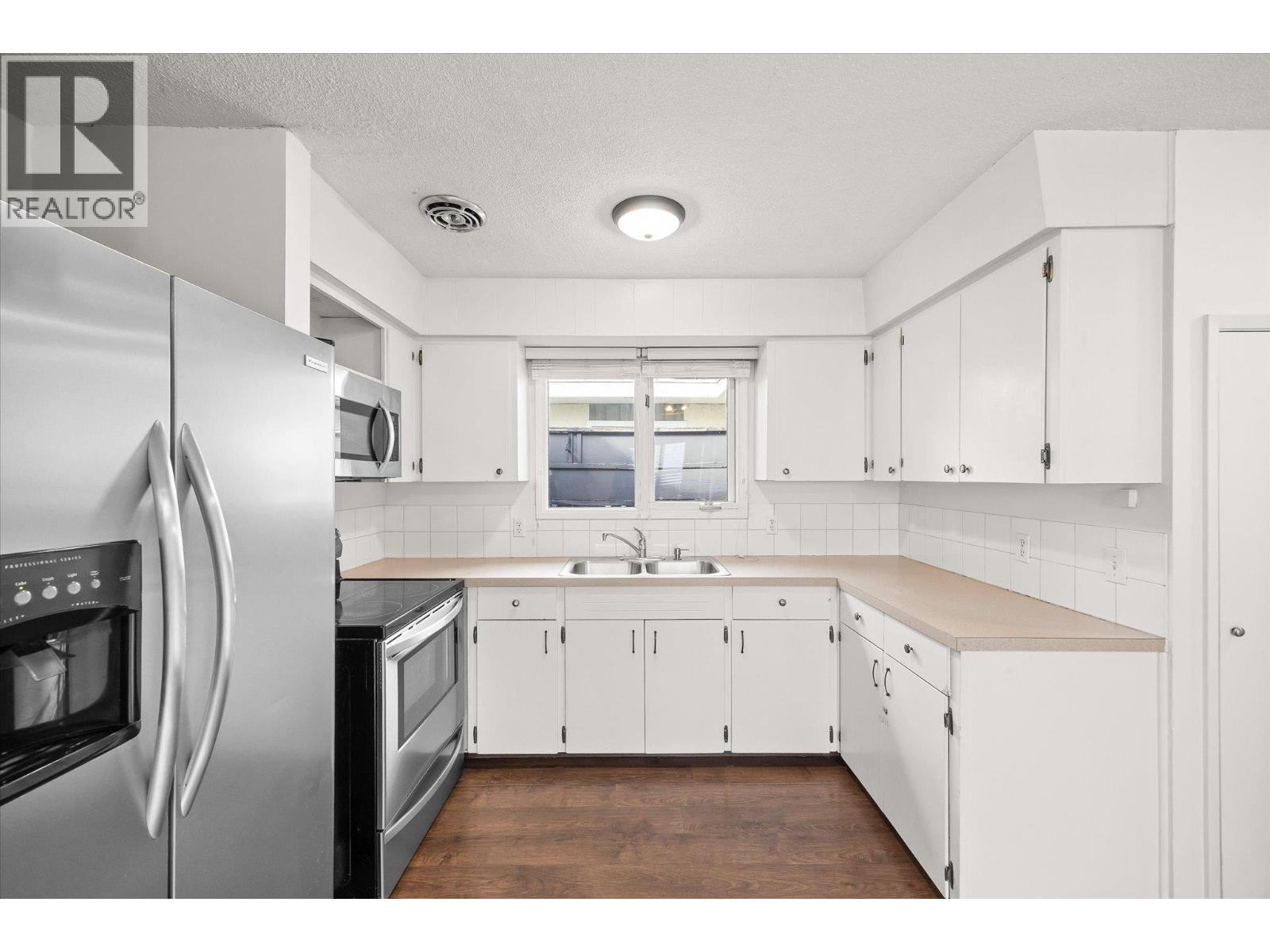 746 Raymer Avenue, Kelowna, British Columbia  V1X 2Z8 - Photo 10 - 10398868