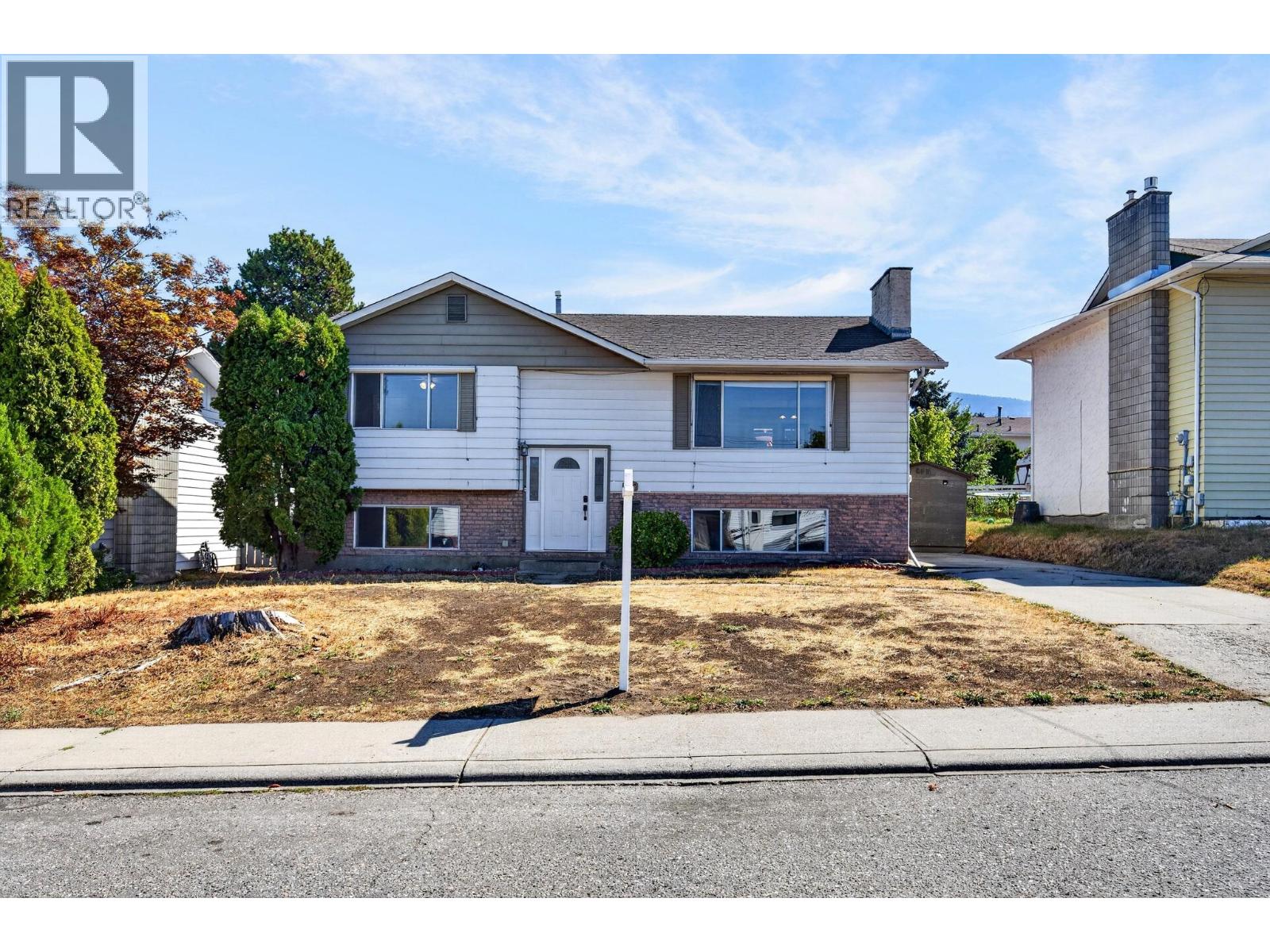 3907 14 Street, Vernon, British Columbia  V1T 7N3 - Photo 1 - 10395039
