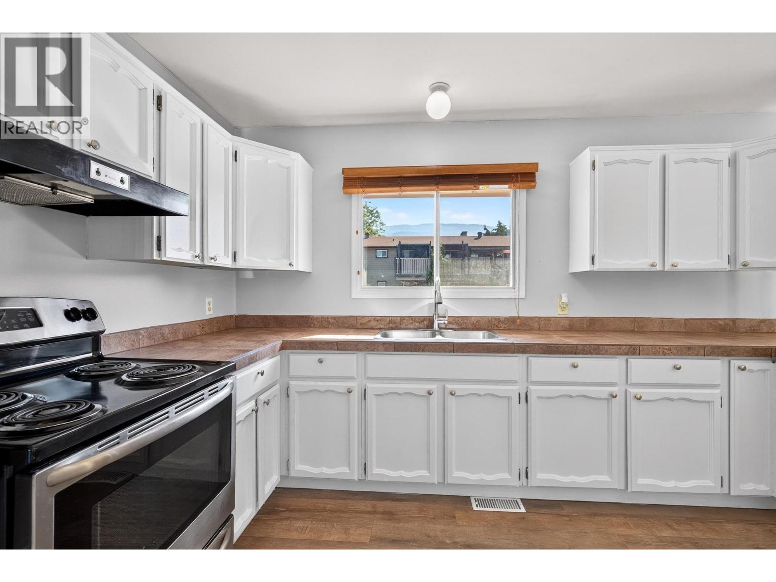 3907 14 Street, Vernon, British Columbia  V1T 7N3 - Photo 11 - 10395039