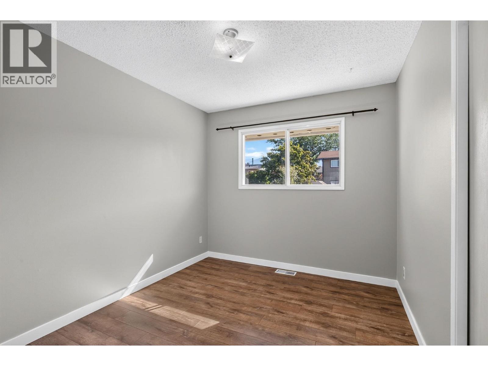 3907 14 Street, Vernon, British Columbia  V1T 7N3 - Photo 17 - 10395039