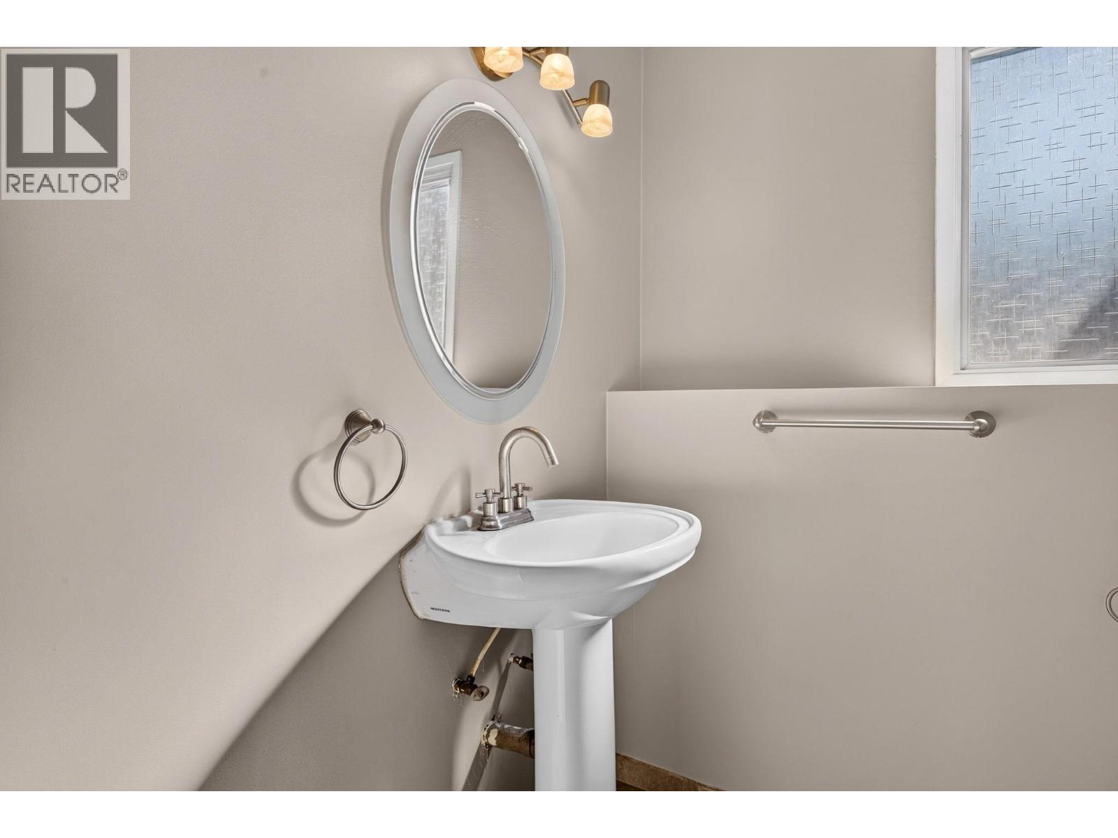 3907 14 Street, Vernon, British Columbia  V1T 7N3 - Photo 28 - 10395039
