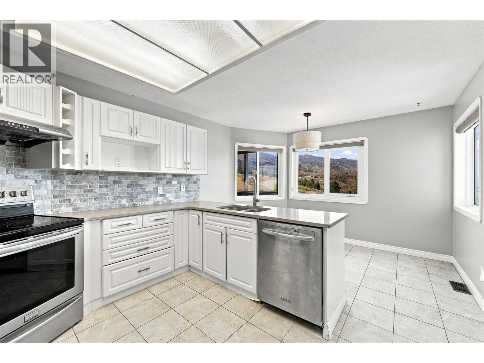 15 Hudsons Bay Trail Unit# 305, Kamloops, British Columbia  V2C 6S6 - Photo 13 - 10398754