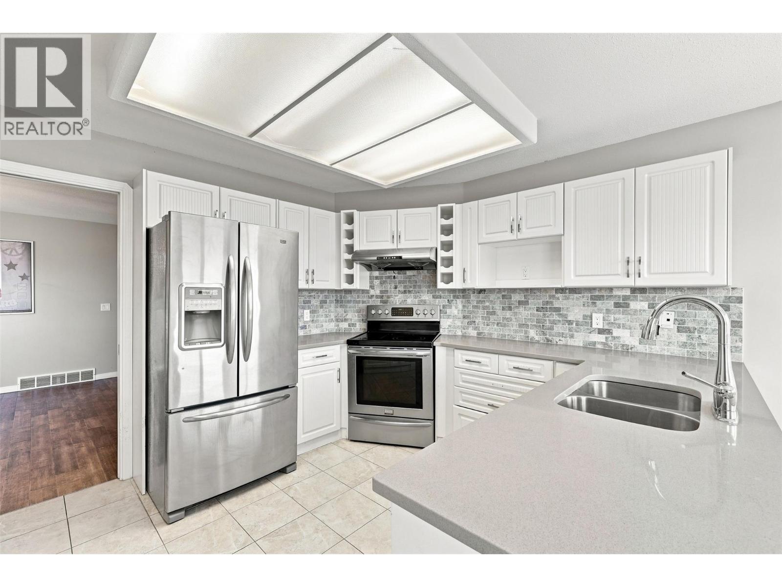 15 Hudsons Bay Trail Unit# 305, Kamloops, British Columbia  V2C 6S6 - Photo 14 - 10398754