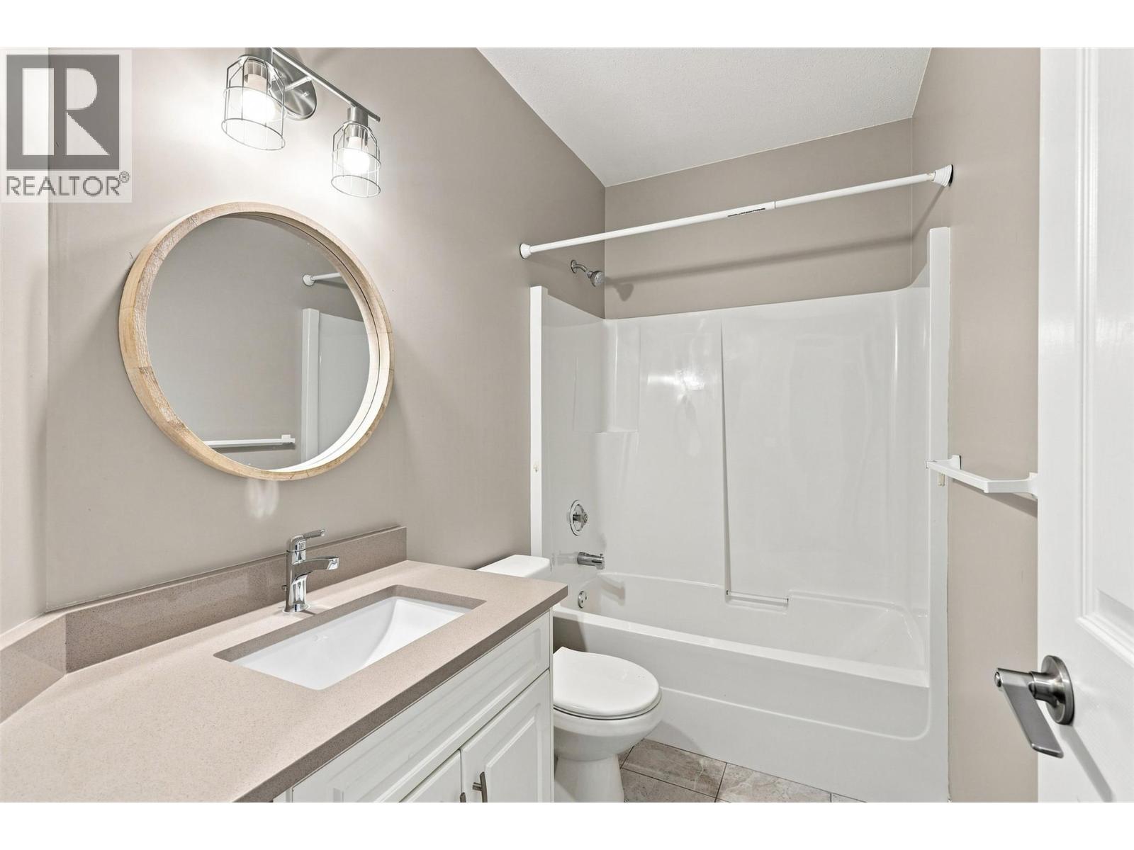 15 Hudsons Bay Trail Unit# 305, Kamloops, British Columbia  V2C 6S6 - Photo 37 - 10398754