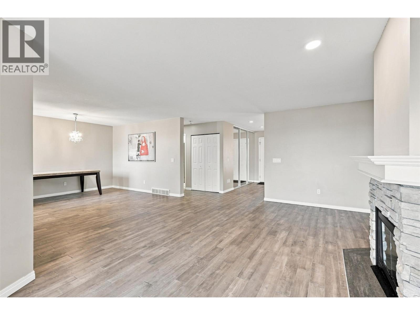 15 Hudsons Bay Trail Unit# 305, Kamloops, British Columbia  V2C 6S6 - Photo 7 - 10398754