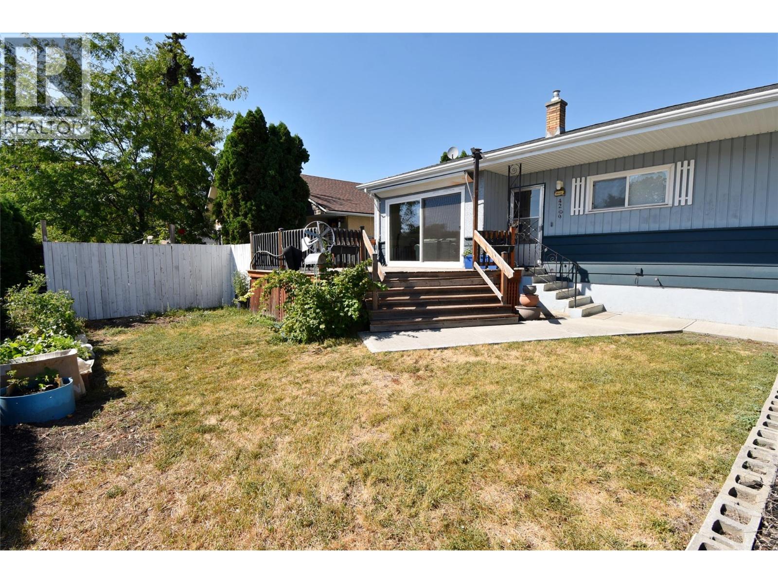 4209 27th Avenue, Vernon, British Columbia  V1T 1T3 - Photo 2 - 10398728