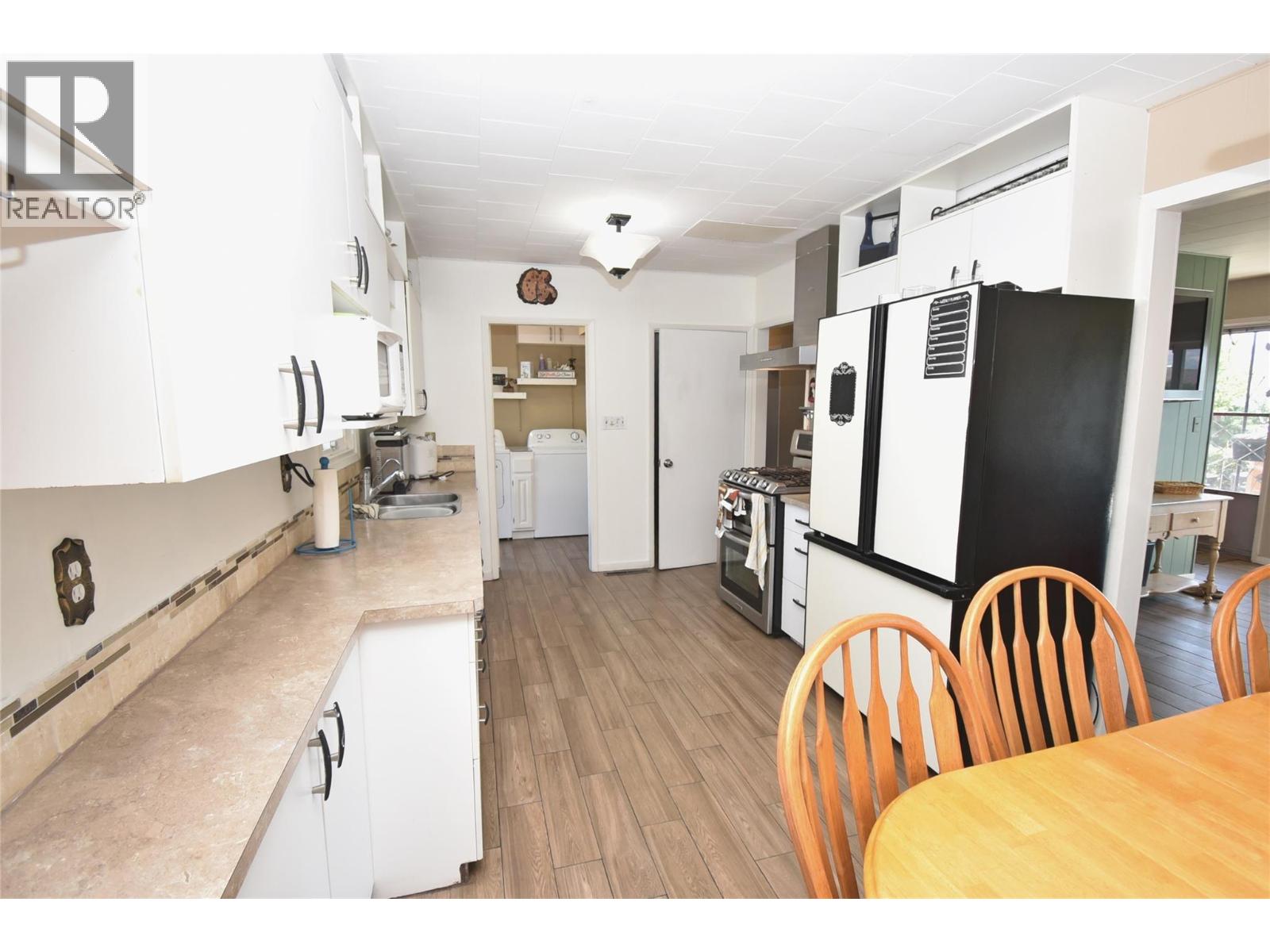4209 27th Avenue, Vernon, British Columbia  V1T 1T3 - Photo 22 - 10398728