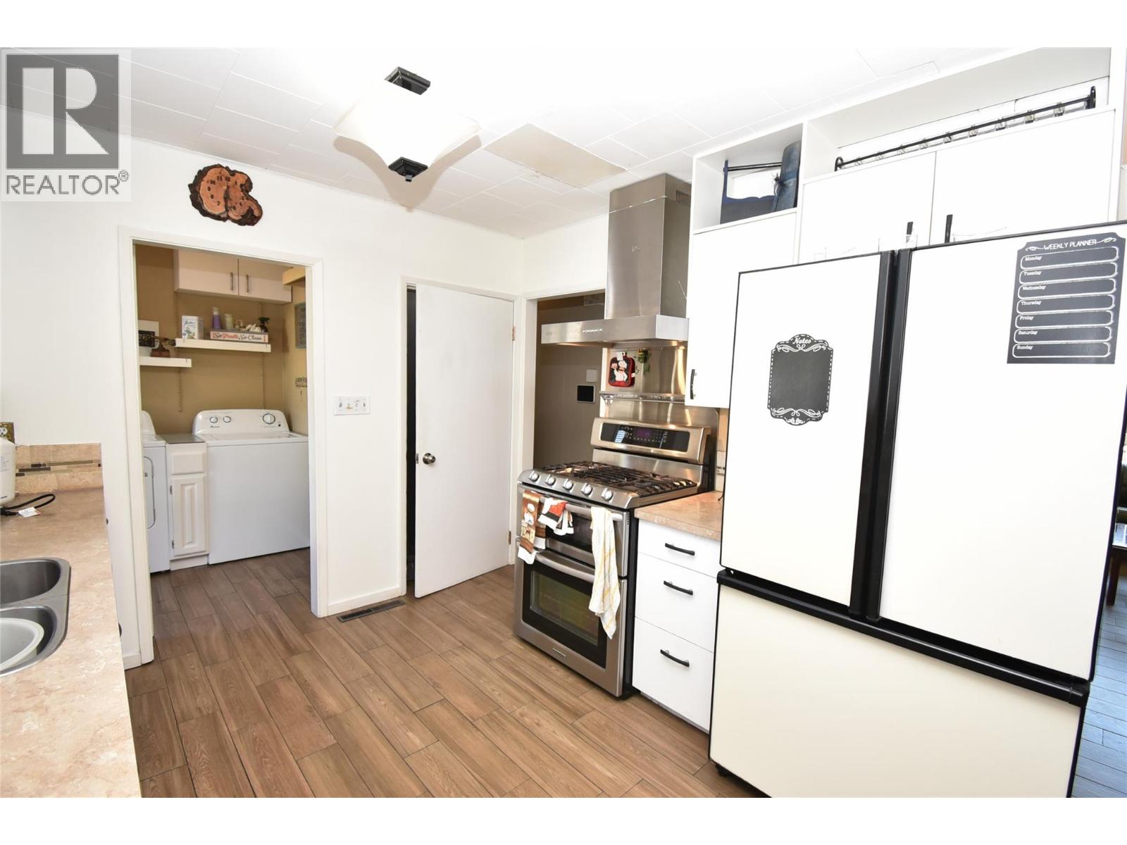 4209 27th Avenue, Vernon, British Columbia  V1T 1T3 - Photo 24 - 10398728