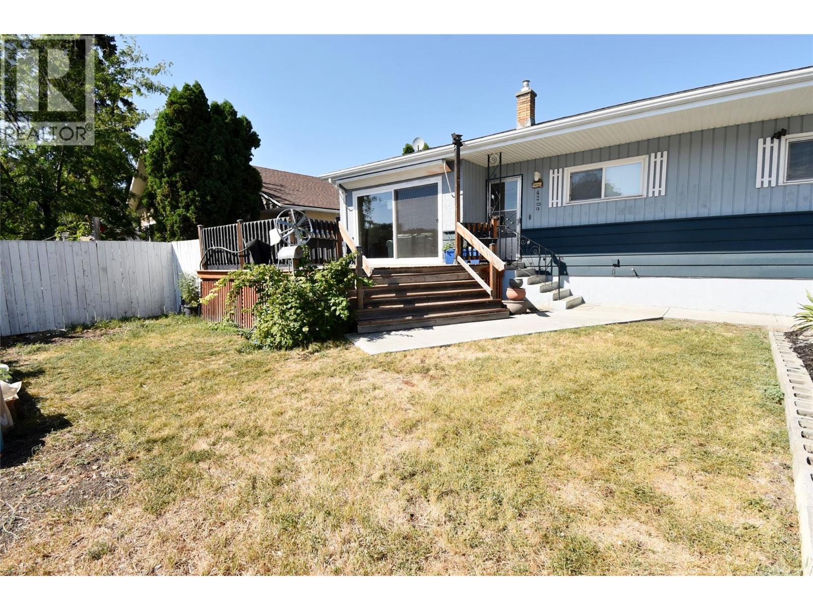 4209 27th Avenue, Vernon, British Columbia  V1T 1T3 - Photo 3 - 10398728