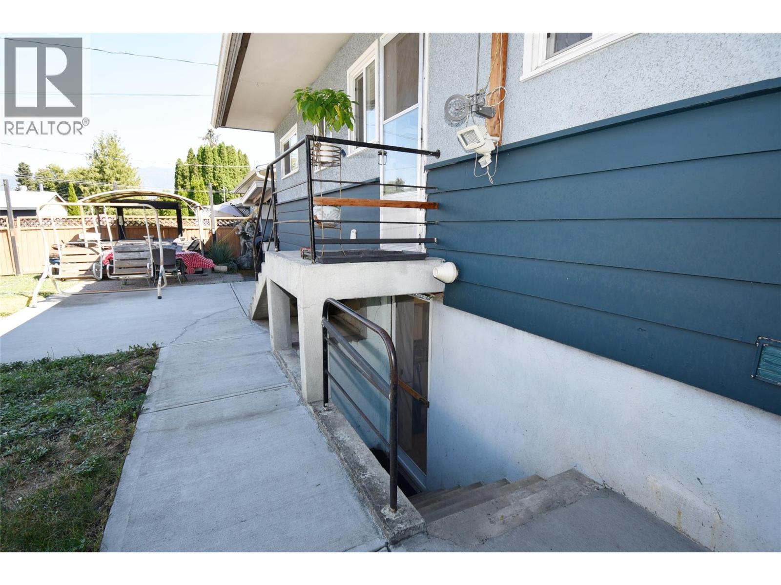 4209 27th Avenue, Vernon, British Columbia  V1T 1T3 - Photo 52 - 10398728