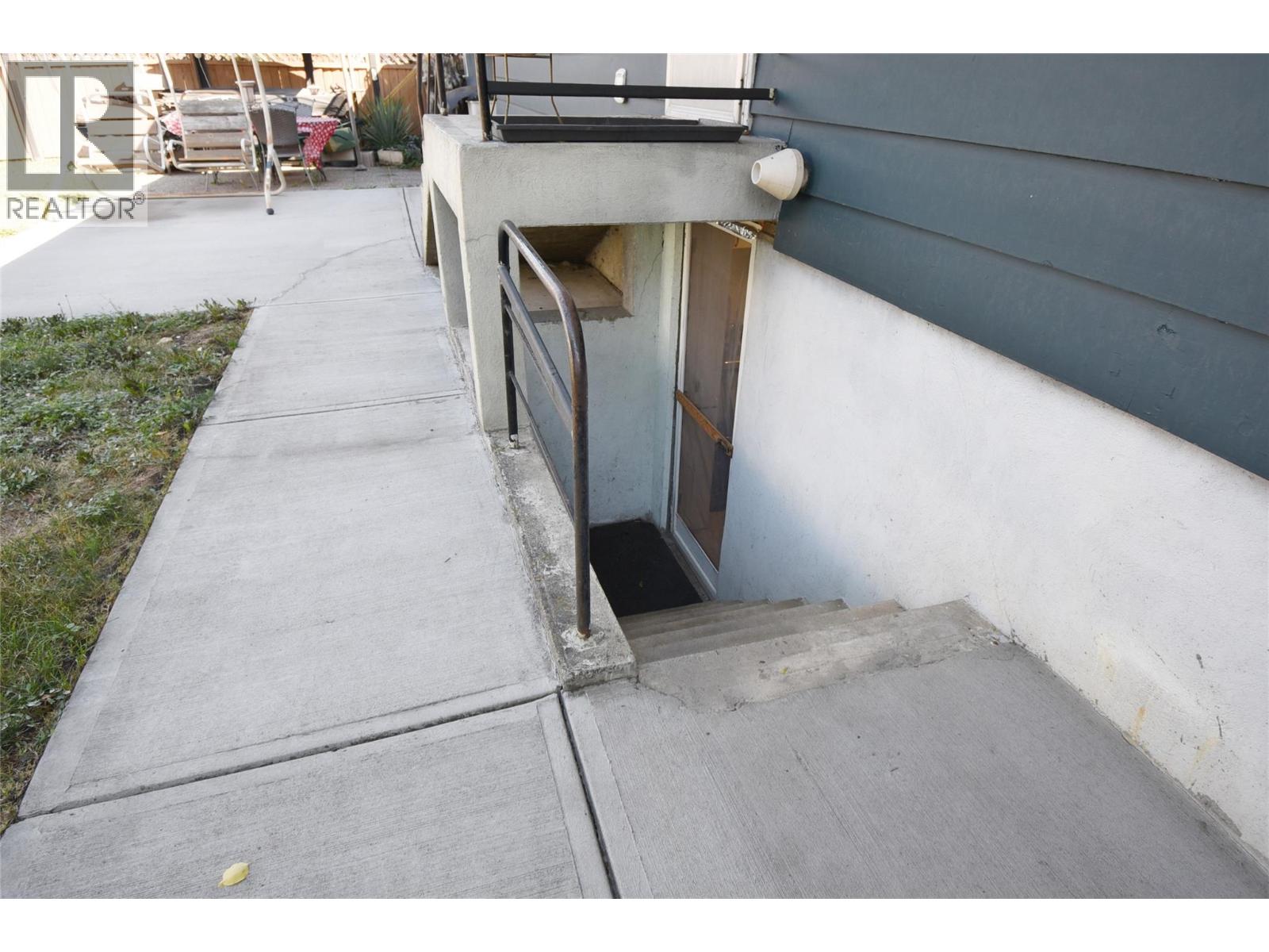 4209 27th Avenue, Vernon, British Columbia  V1T 1T3 - Photo 53 - 10398728