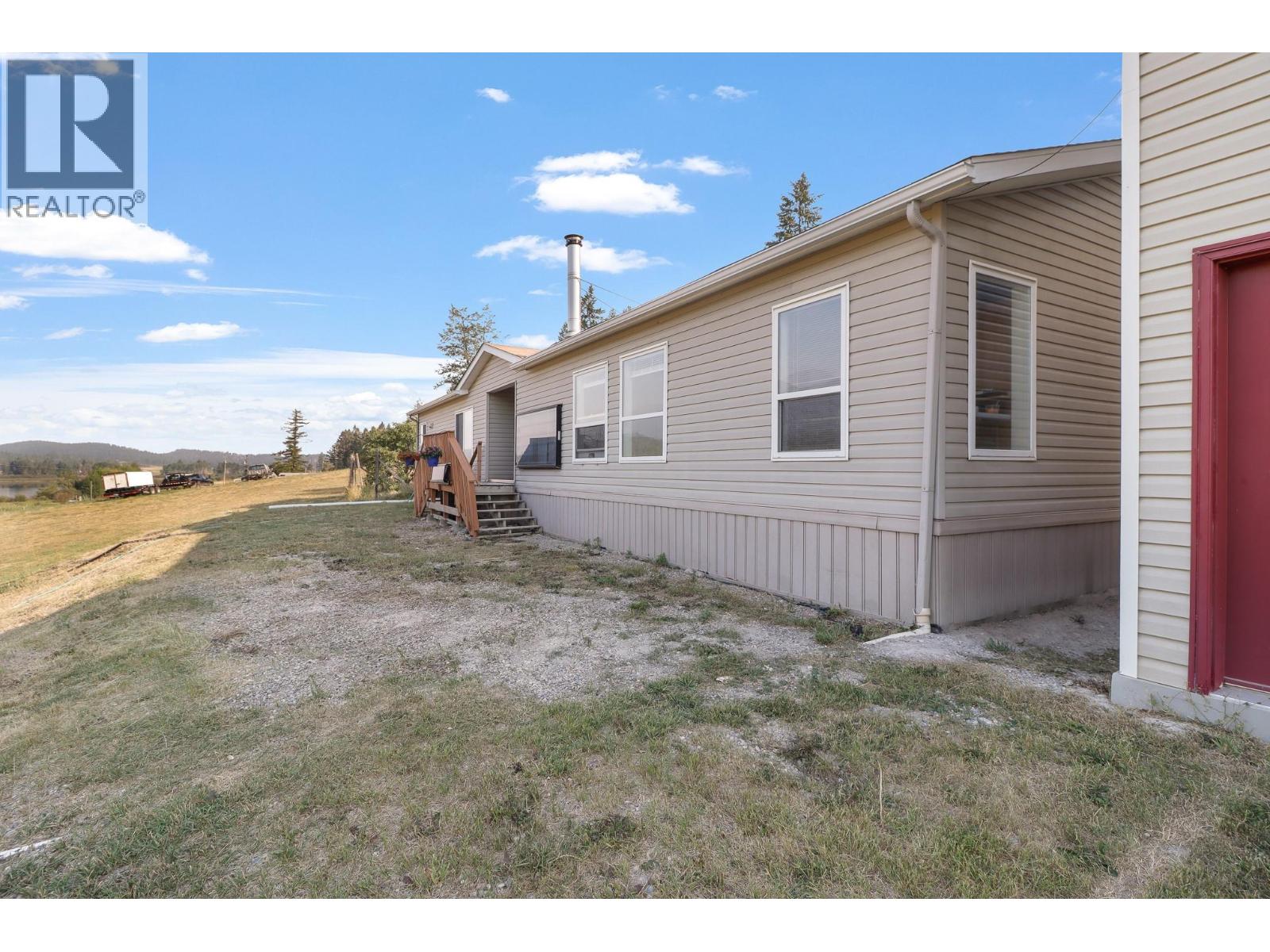 5562 Ha Ha Creek Road, Wardner, British Columbia  V0B 2J0 - Photo 13 - 10398635