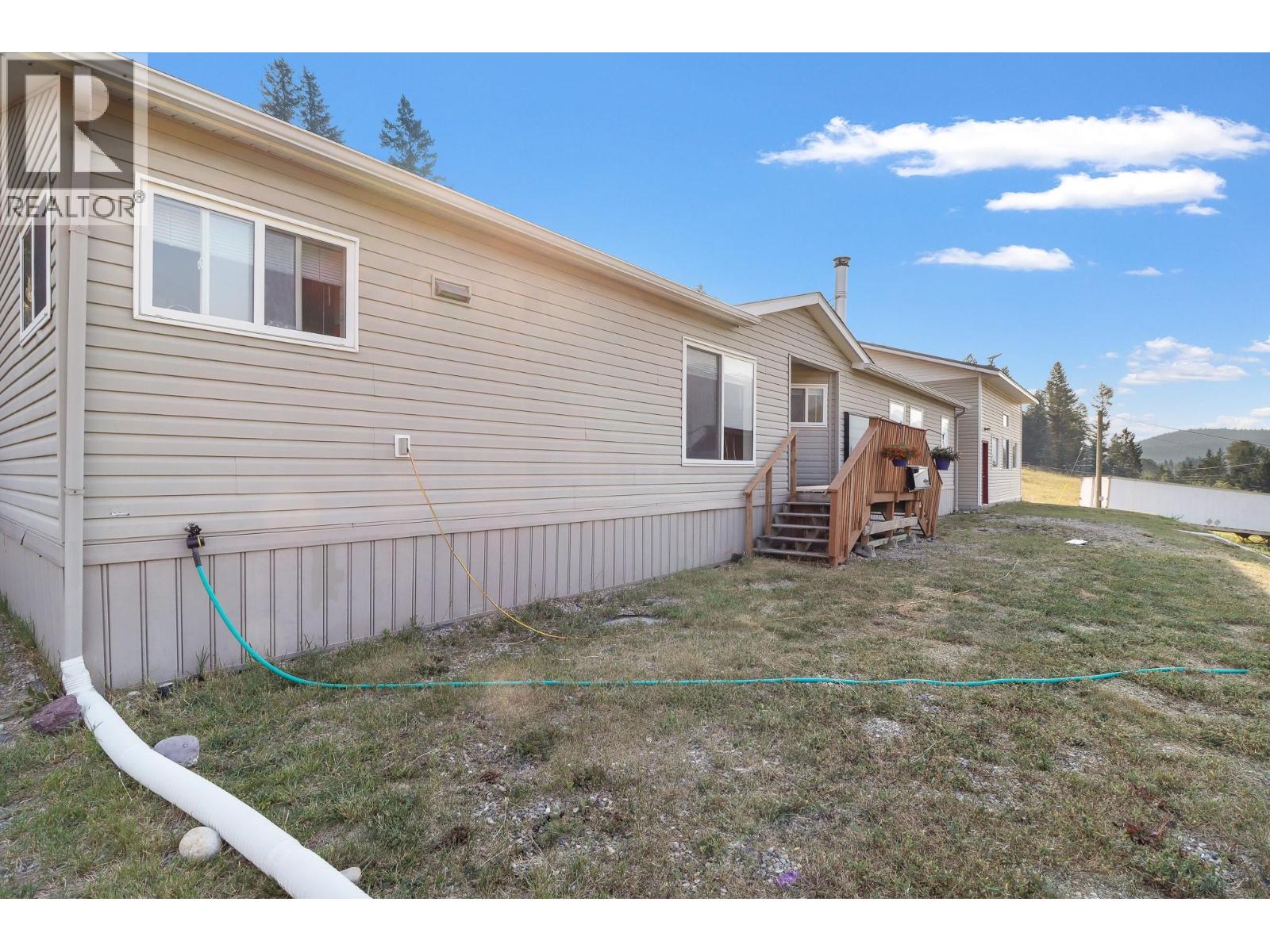 5562 Ha Ha Creek Road, Wardner, British Columbia  V0B 2J0 - Photo 14 - 10398635