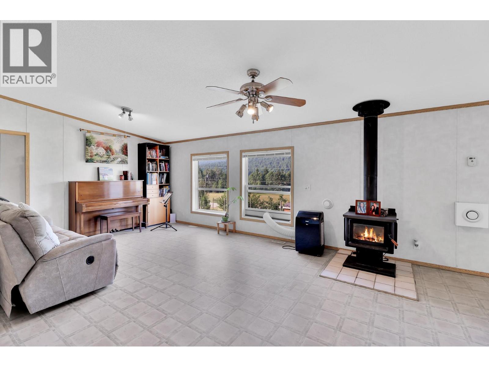 5562 Ha Ha Creek Road, Wardner, British Columbia  V0B 2J0 - Photo 16 - 10398635