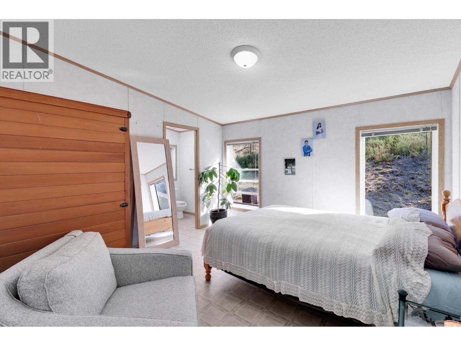 5562 Ha Ha Creek Road, Wardner, British Columbia  V0B 2J0 - Photo 24 - 10398635