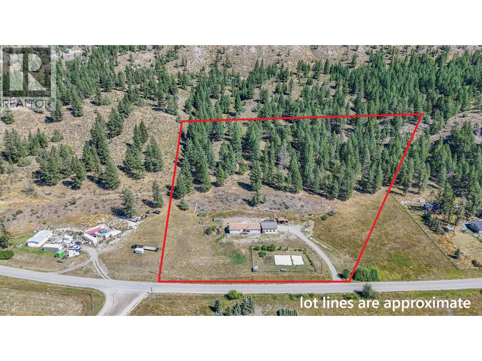 5562 Ha Ha Creek Road, Wardner, British Columbia  V0B 2J0 - Photo 3 - 10398635